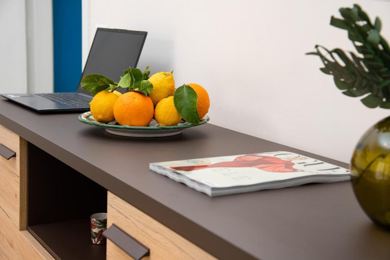 Stanza Tasso - De Vivo Realty Sorrento Bed and Breakfast Buitenkant foto